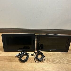 Naviskauto Dual Screen DVD Player Car Portable Attaches to back of Headrest